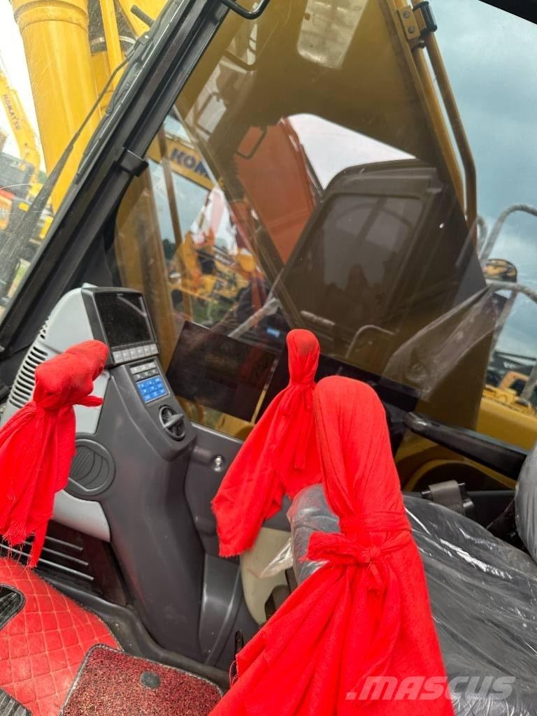 Komatsu PC 210-8 Crawler excavators