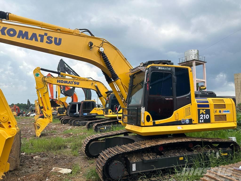 Komatsu PC 210-8 Crawler excavators