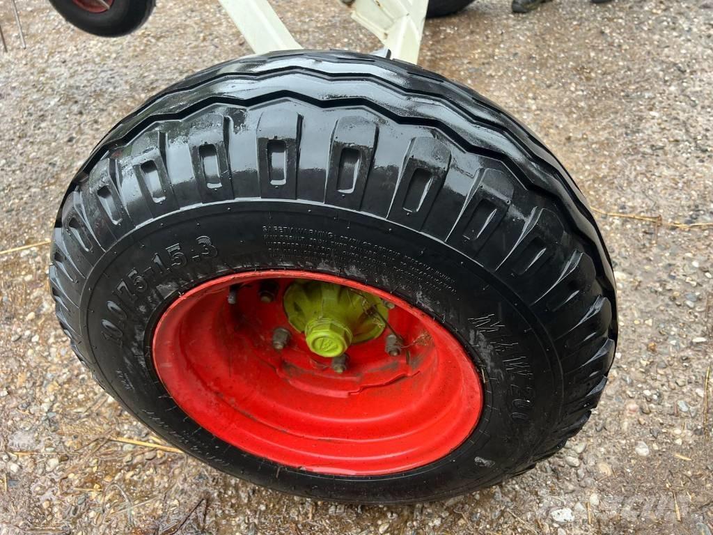 CLAAS Volto 1100 T Rakes and tedders