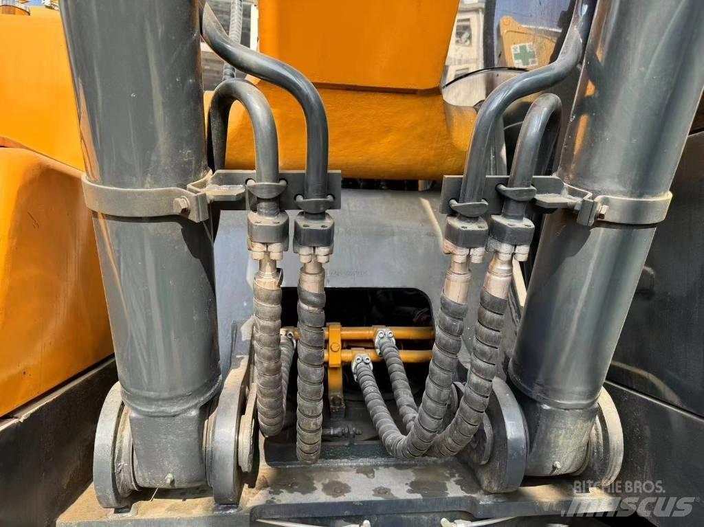 Hyundai R220LC-9S Crawler excavators