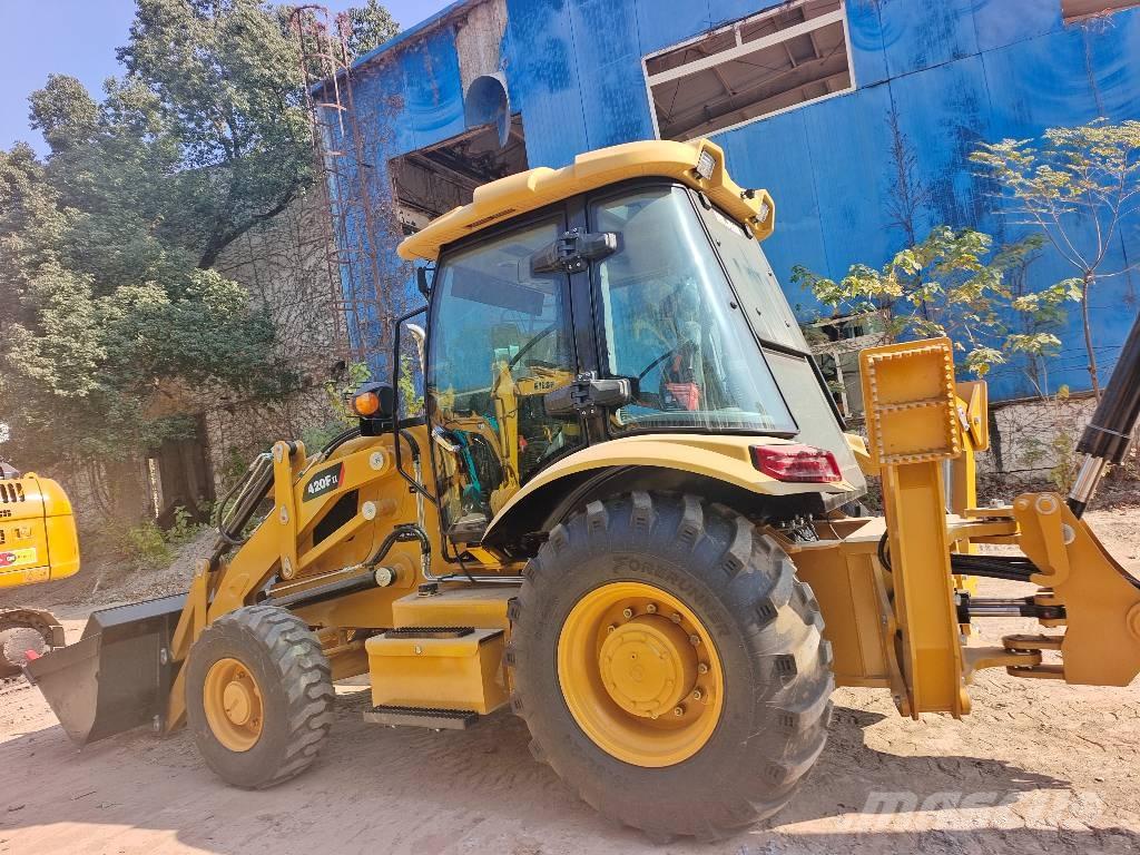 CAT 420F  NEW MACHINE Backhoe