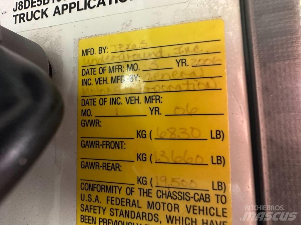 GMC W 5500 HD Commercial vehicle