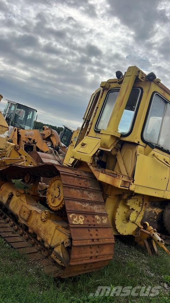 CAT D 4 H Booms and arms