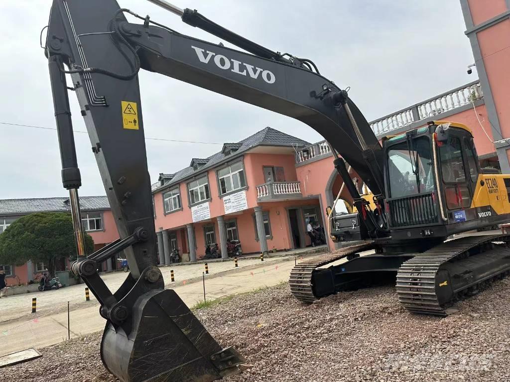 Volvo EC 240 Crawler excavators