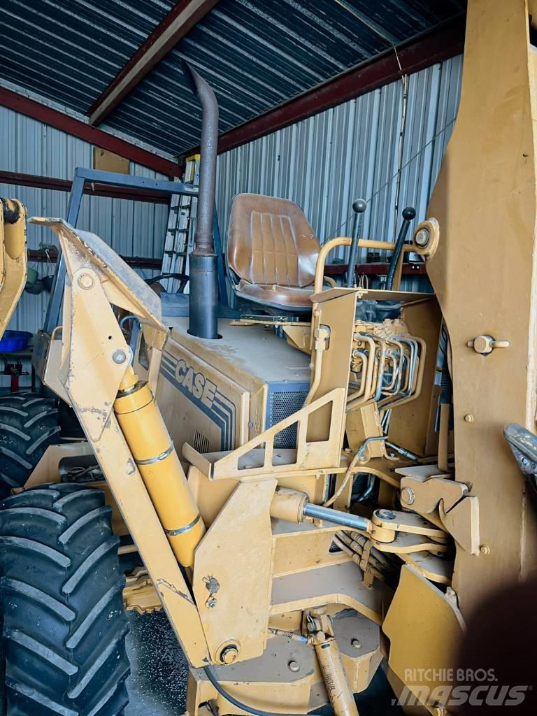 CASE 860 Trenchers