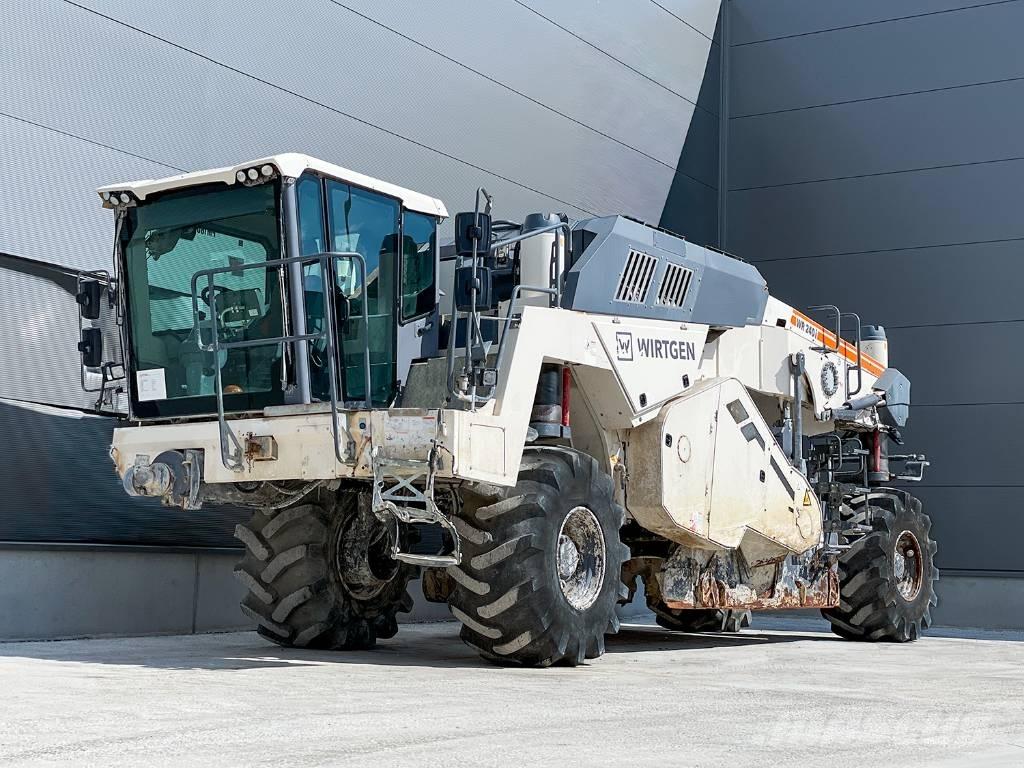 Wirtgen WR 240i Asphalt recycling