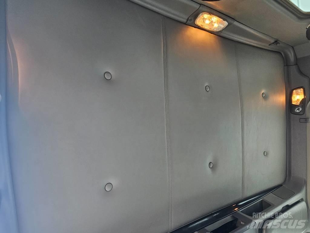 Kenworth T 800 Prime Movers