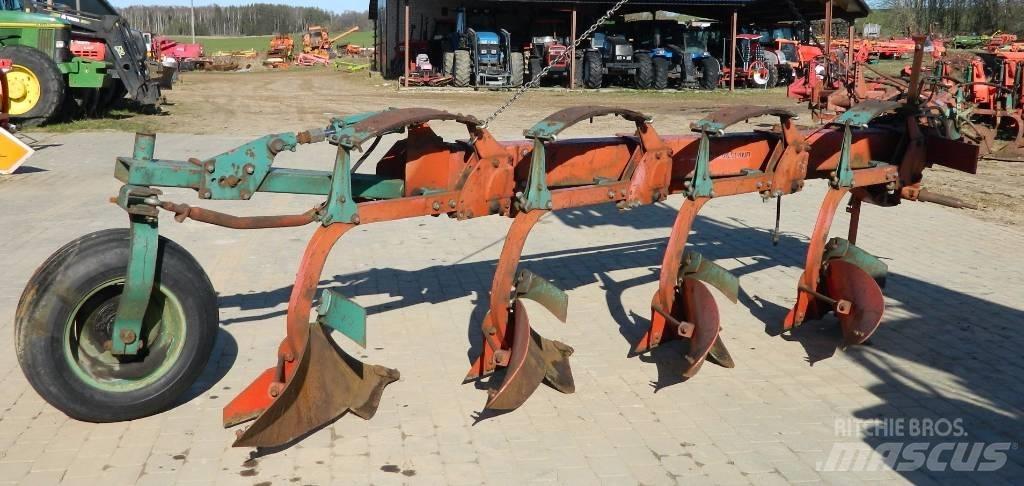 Kverneland 4 Ploughs