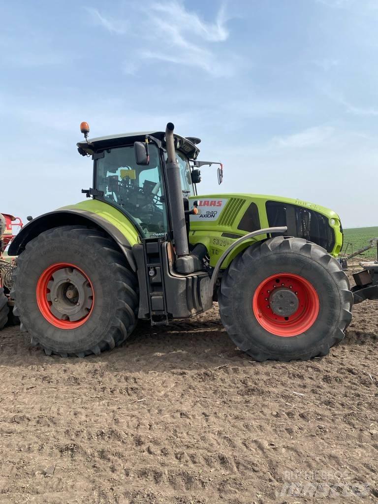 CLAAS Axion 940 SCR Tractors