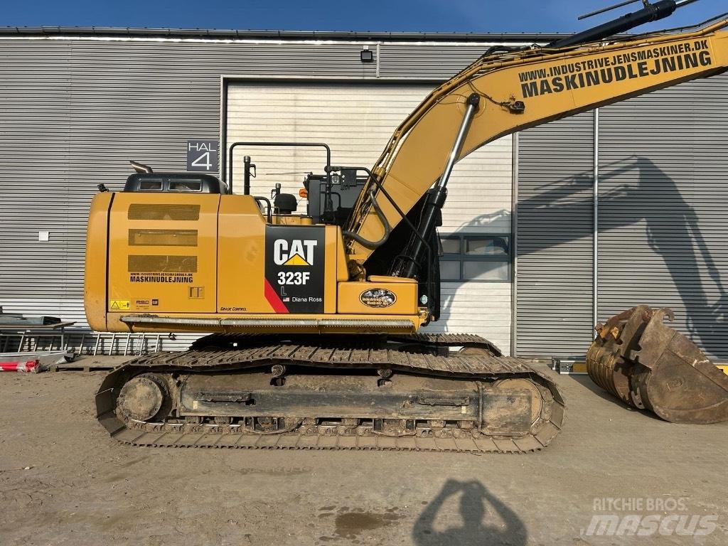 CAT 323 F L Crawler excavators