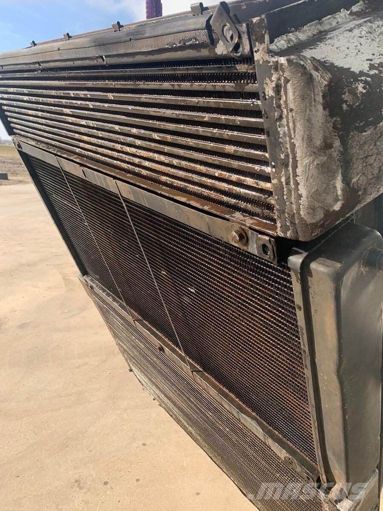 Liebherr A932 Radiators