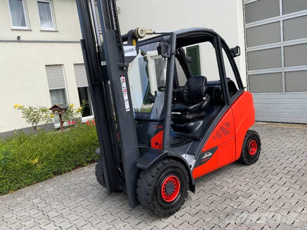 Linde H35T-02 LPG trucks