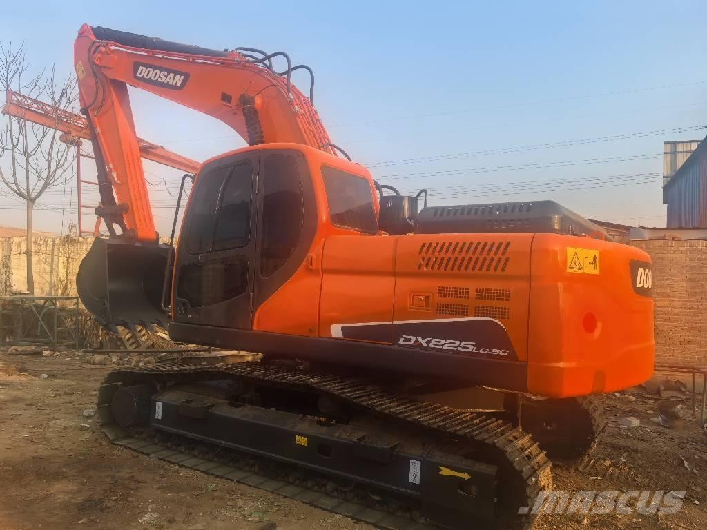 Doosan DX 225 LC Crawler excavators
