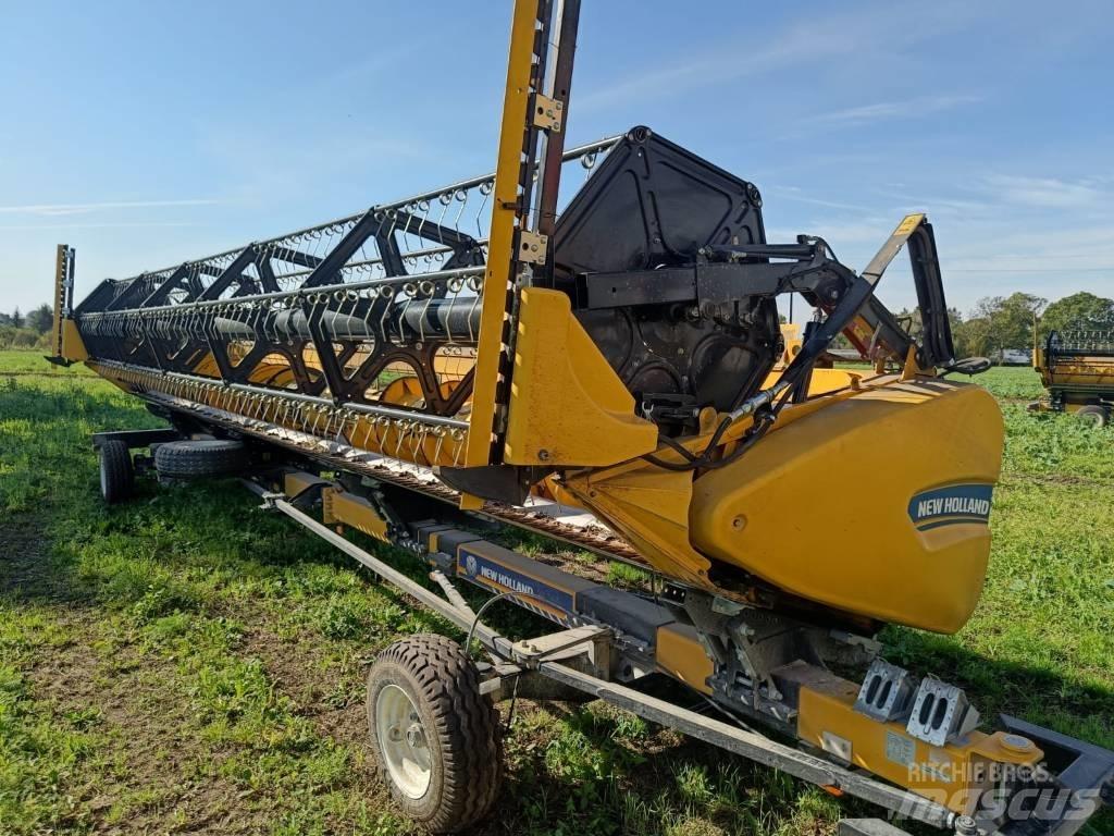New Holland CX 8.90 Combine harvesters