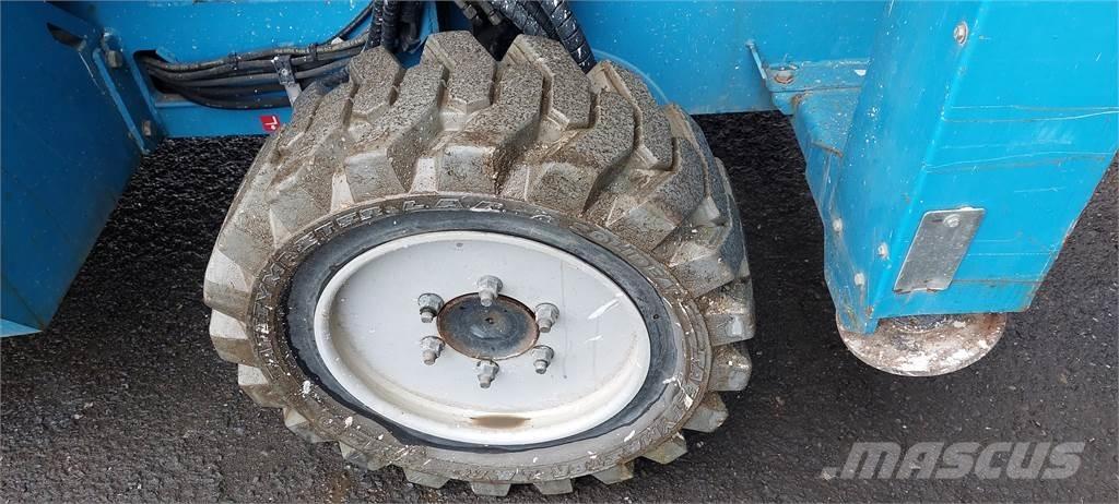  CX15, 4x4 Scissor lifts