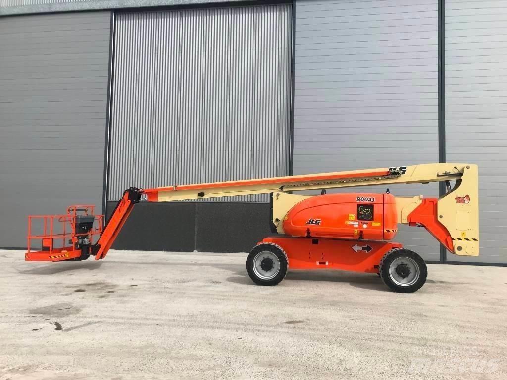 JLG 800 AJ Articulated boom lifts
