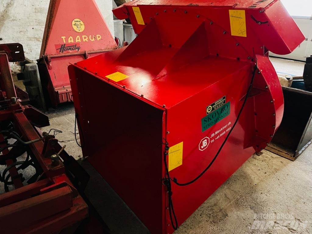  JB Halmsnitter Other livestock machinery and accessories