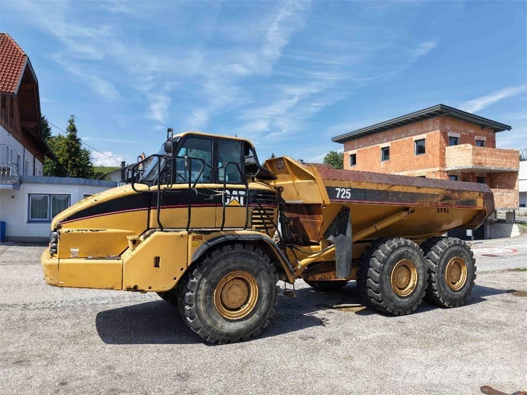 CAT 725 Articulated Haulers