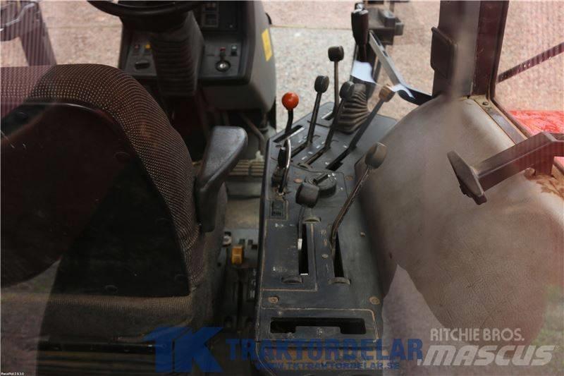 CASE 5140 Maxxum Cabins and interior
