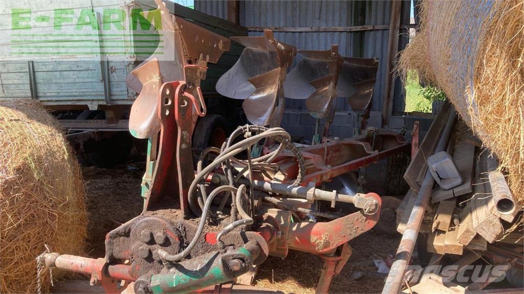 Kverneland LB 100 Ploughs