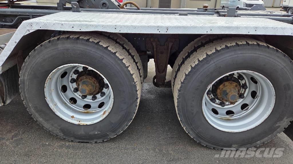 Scania R520 6X4 Hook lift trucks