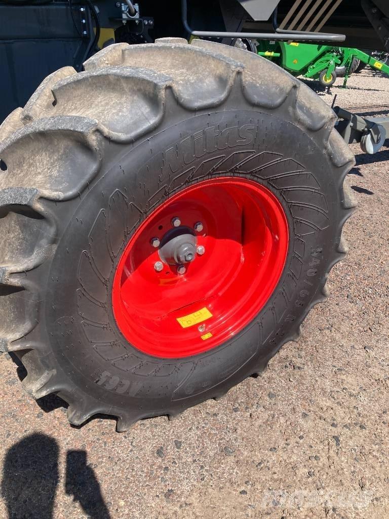 Fendt 6335 C Combine harvesters