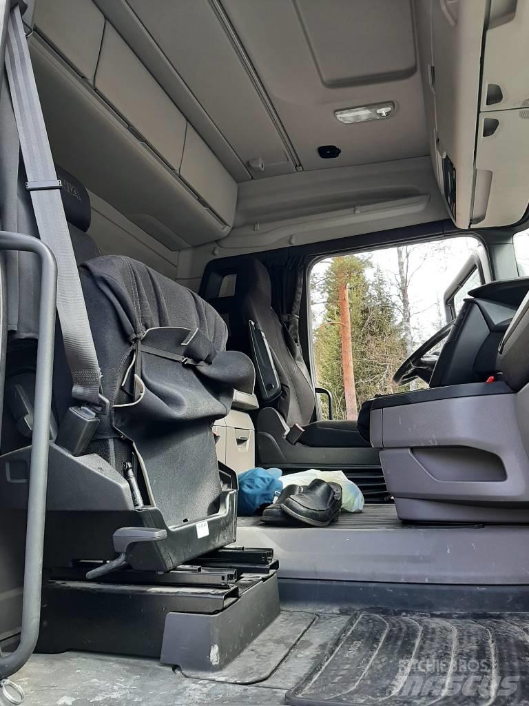 Scania R 500 Chassis Cab trucks