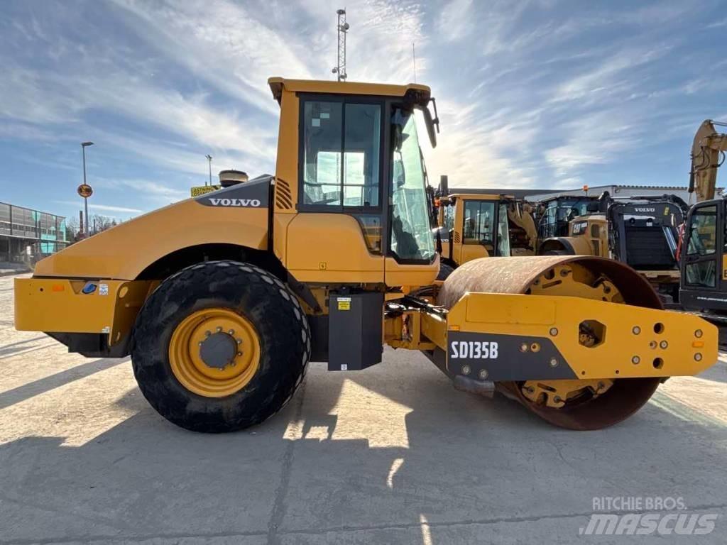 Volvo SD 135 B Single drum rollers