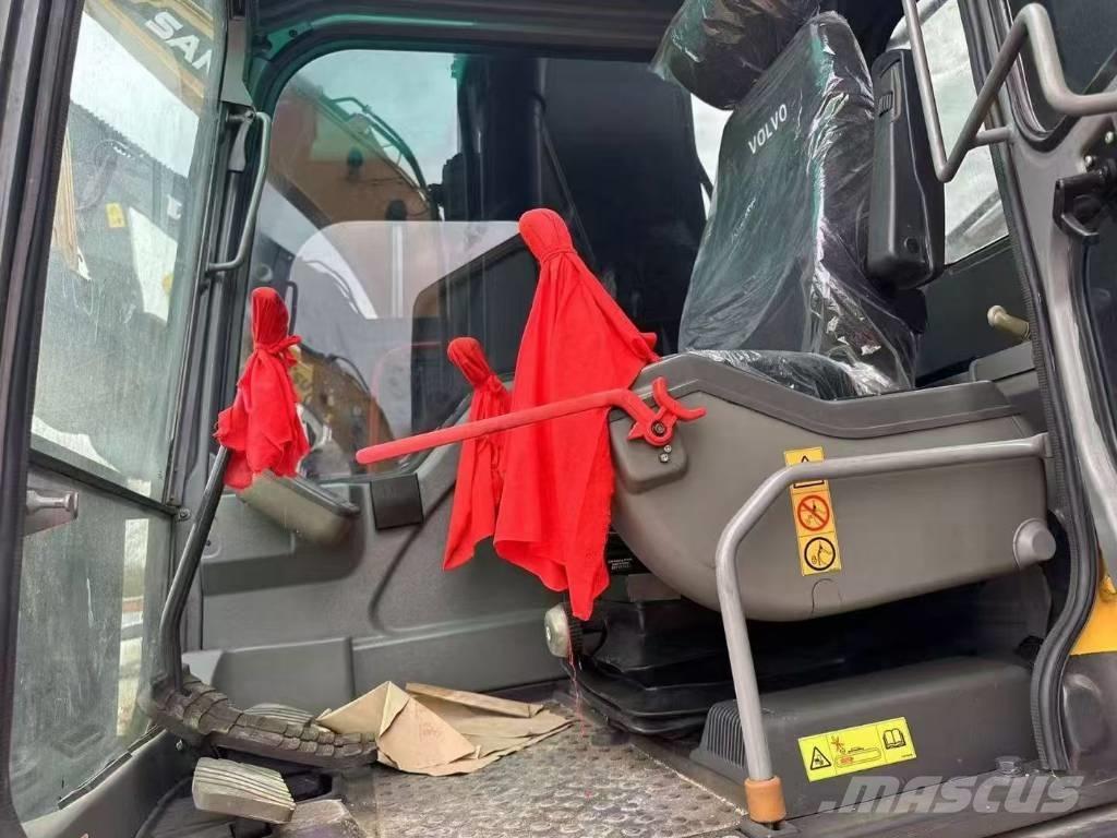 Volvo 240 Crawler excavators