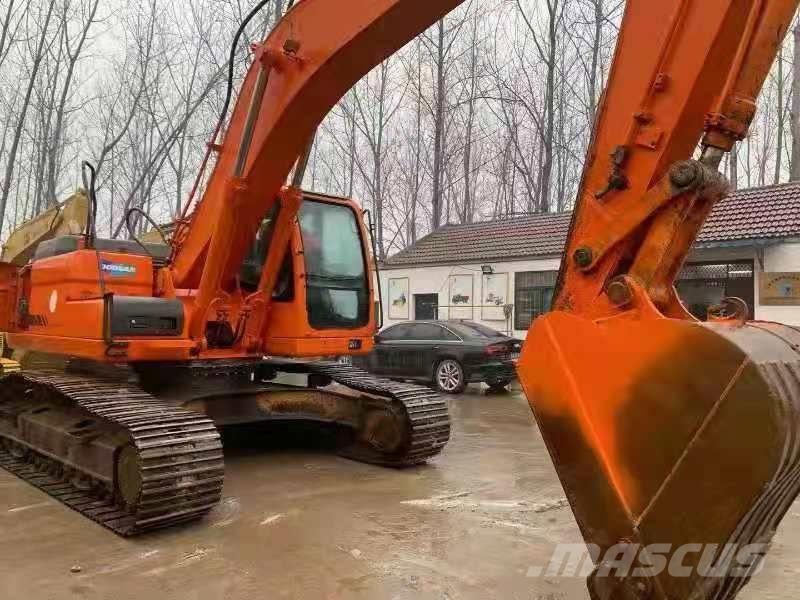 Doosan DX300LC Crawler excavators