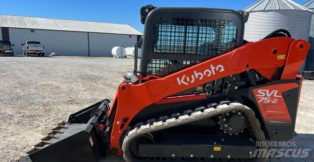 Kubota SVL75-2 Skid steer loaders
