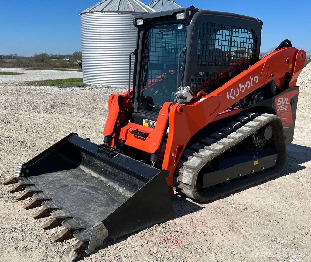 Kubota SVL75-2 Skid steer loaders