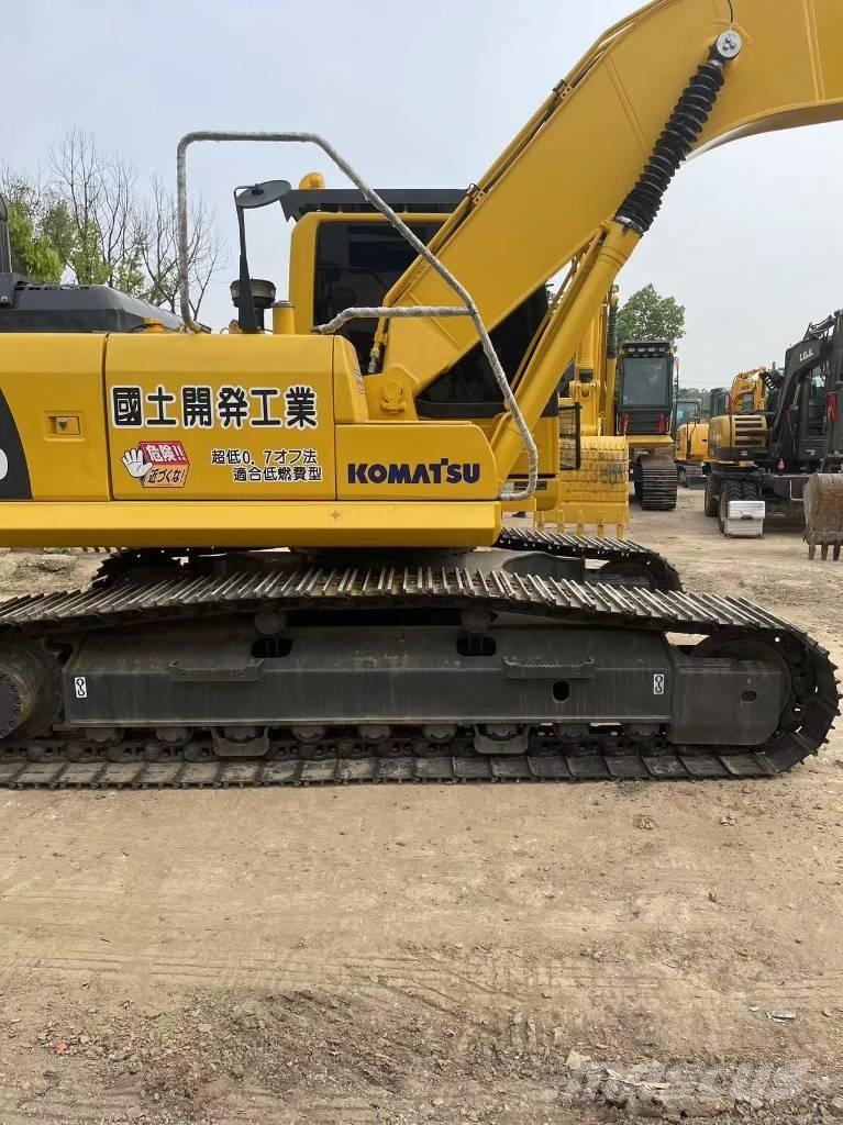 Komatsu PC 200-8 Crawler excavators