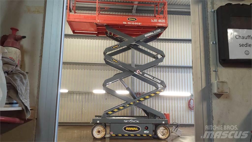 SkyJack SJIII4620 Scissor lifts