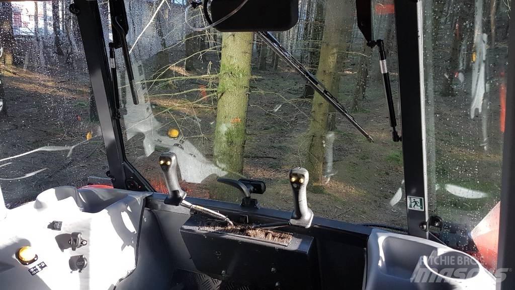 Kubota M 5-092 Tractors