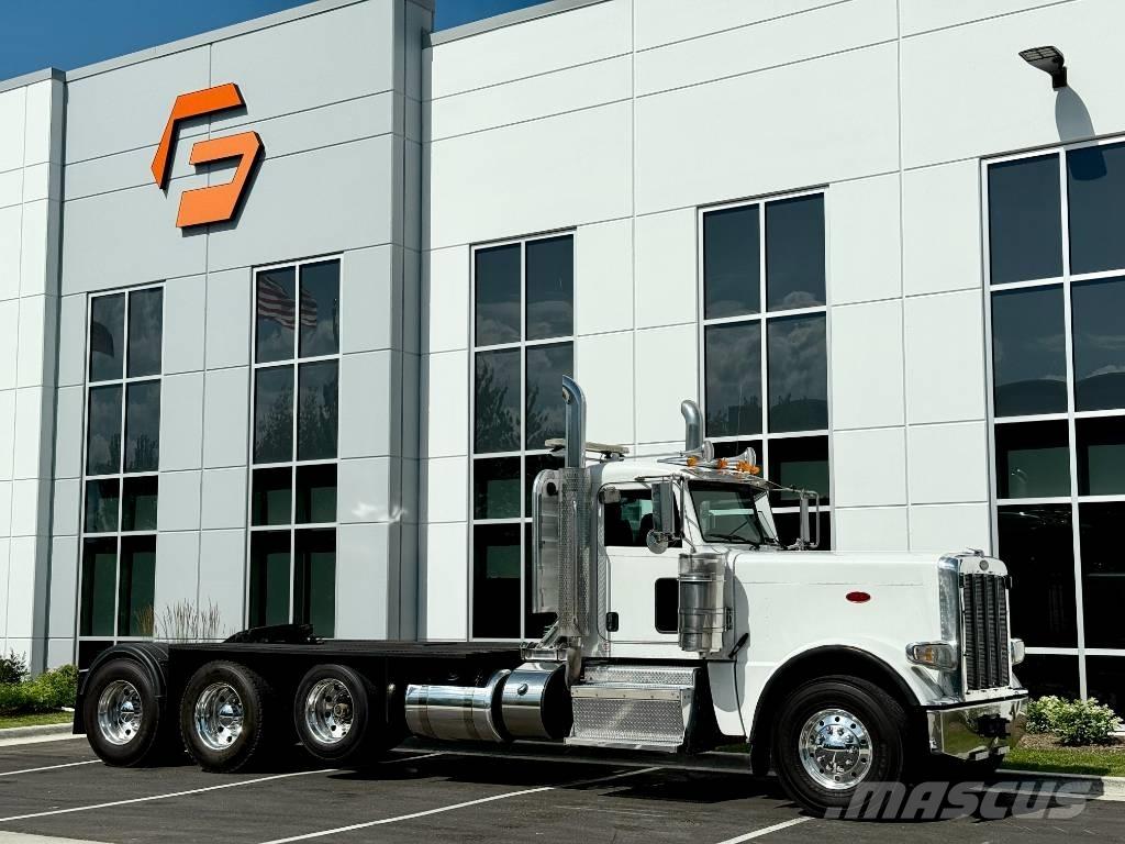 Peterbilt 389 Prime Movers