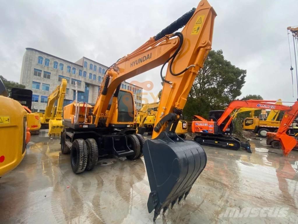 Hyundai 150W -7 Wheeled excavators