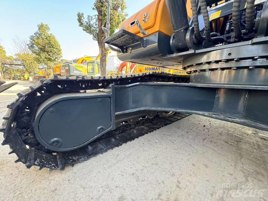 Hyundai 220LC -9S Crawler excavators