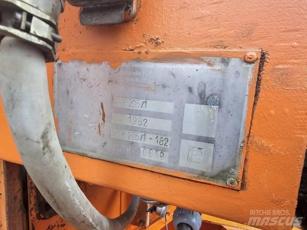 Peiner SMK205/1 Tower cranes