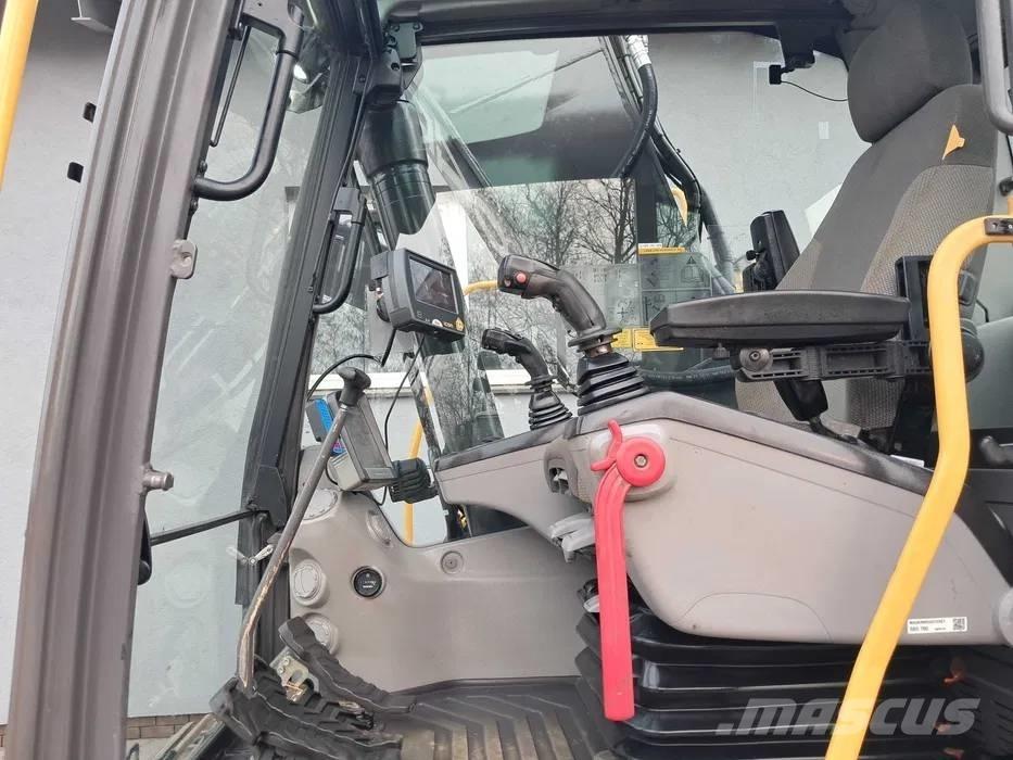 Volvo EC 220 DL Crawler excavators