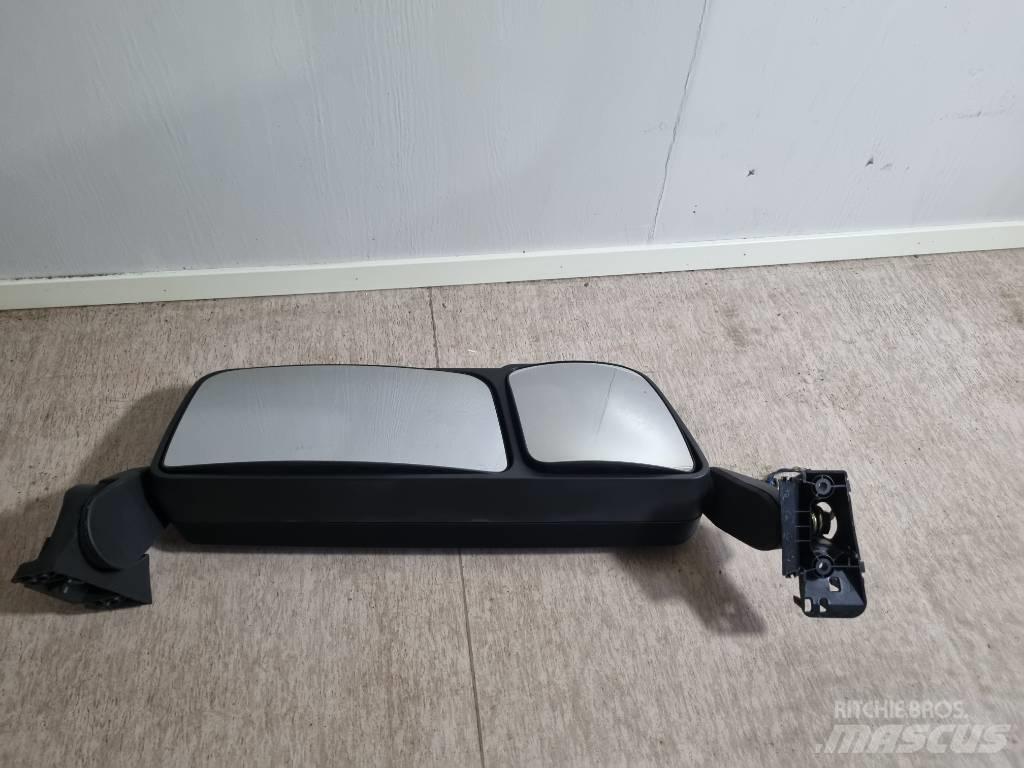 Mercedes-Benz MP4 Chassis and suspension