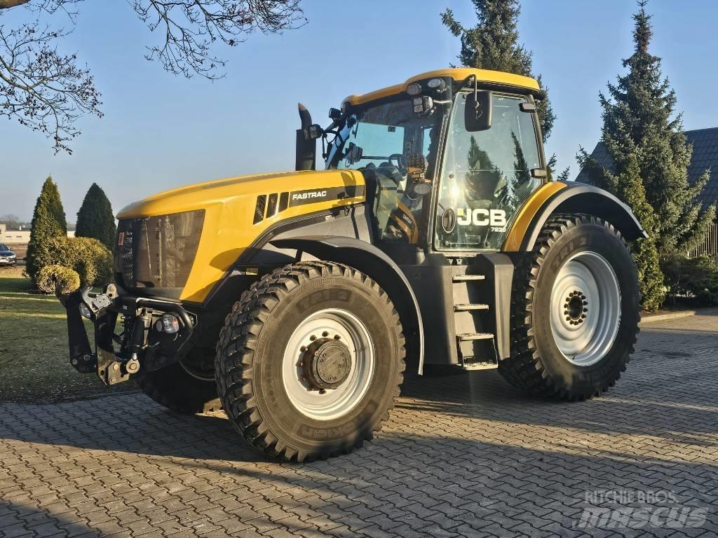 JCB Fastrac 7230 Tractors