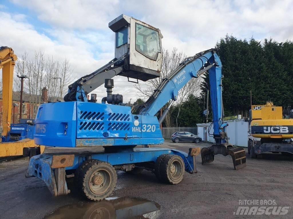 Fuchs MHL 320 Waste / industry handlers