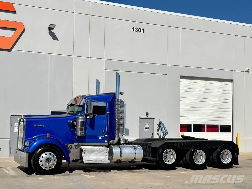 Kenworth W900 Prime Movers