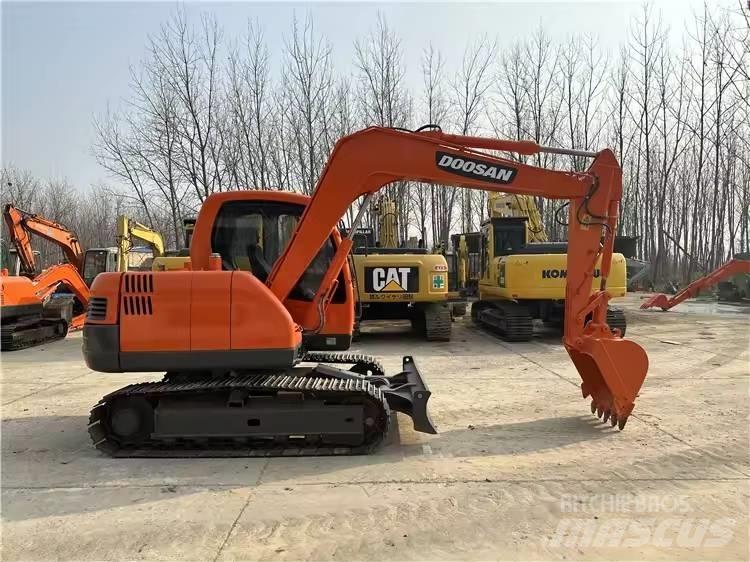 Doosan DX75 Crawler excavators