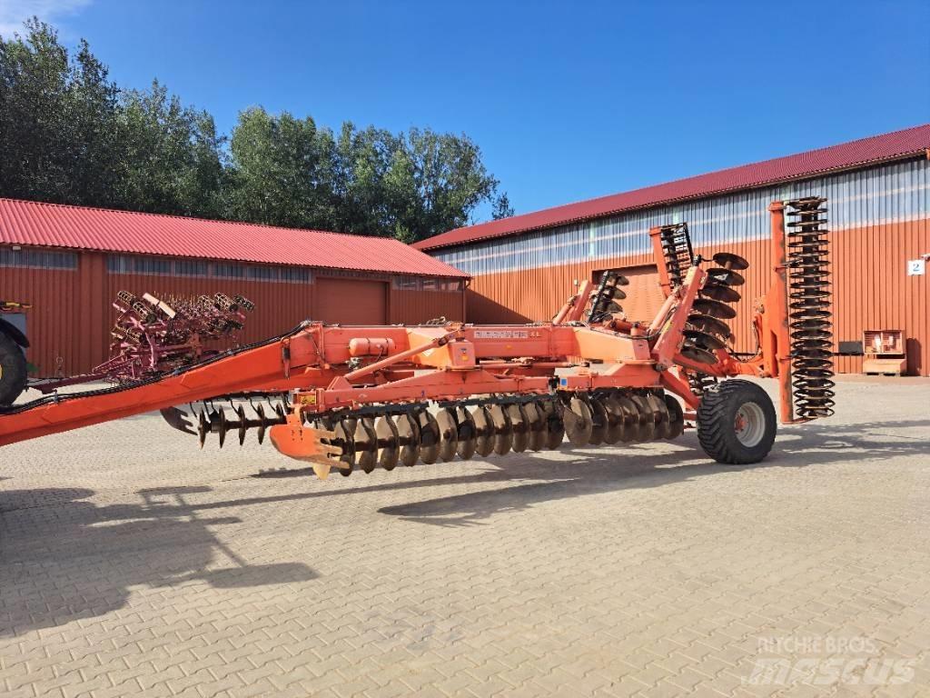 Kuhn Discover XL 52 Disc harrows