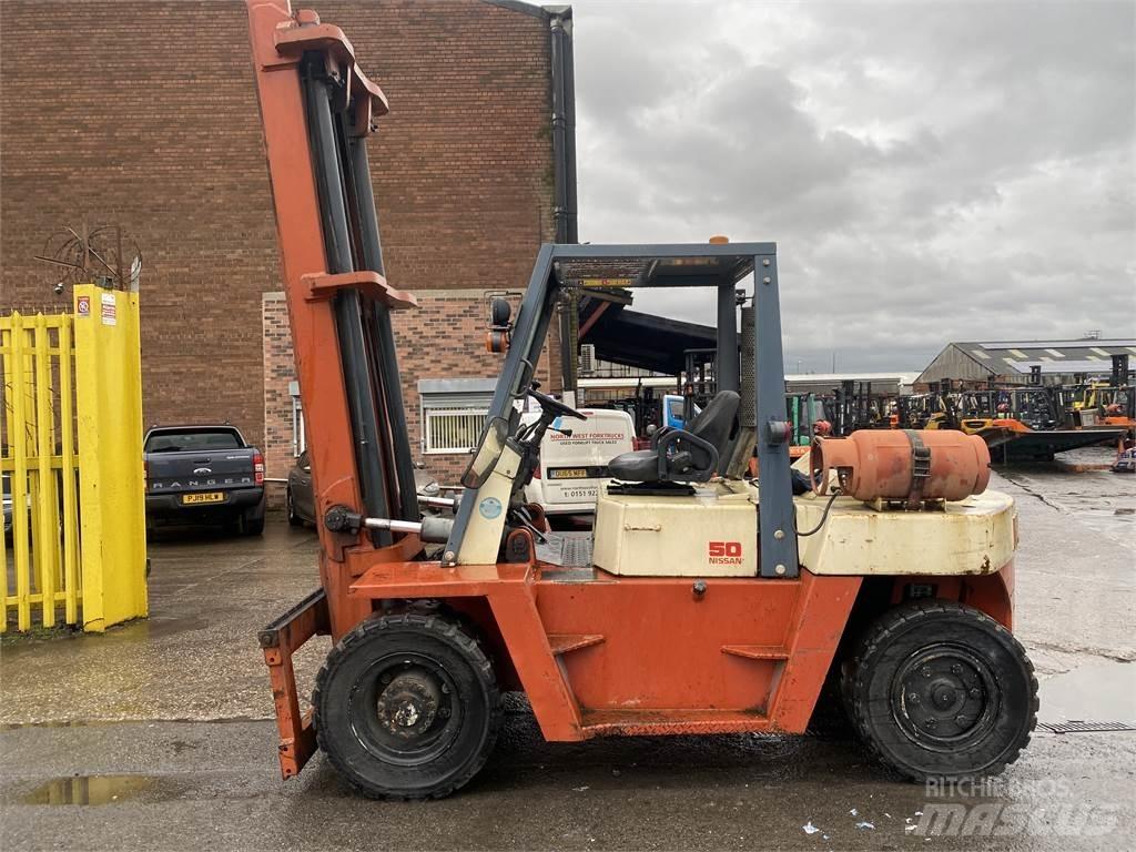 Nissan BF05H50U Diesel trucks