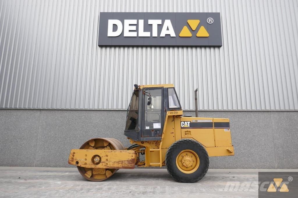 CAT CS433C Single drum rollers
