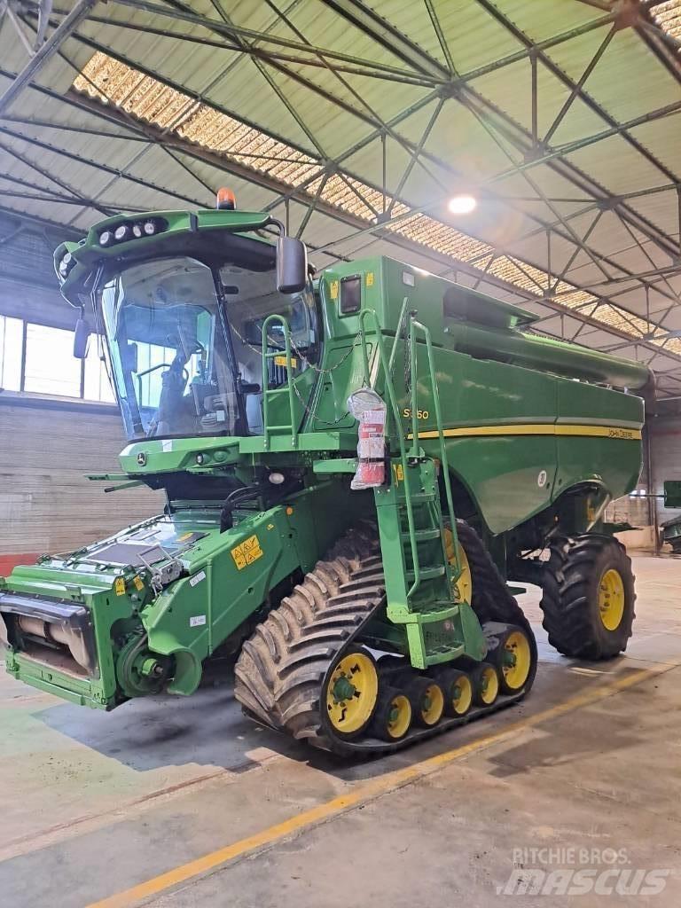 John Deere S 660 Combine harvesters