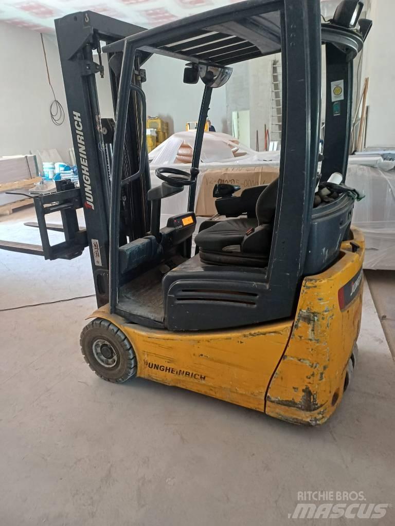 Jungheinrich EFG215 Electric forklift trucks